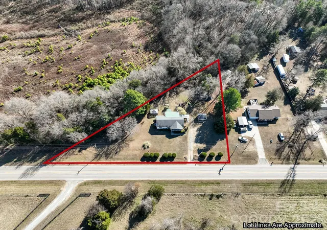 Photo 3 of Single family home for sale at 1909 Charlotte Hwy, York, SC 29745 | MLS# 4330555 | Listing updated on 2026-09-23