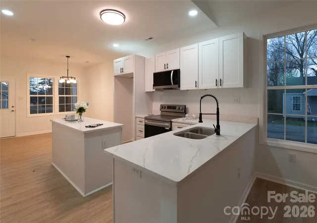 Photo 3 of Single family home for sale at 117 Rollins St, Stanley, NC 28164 | MLS# 4335139 | Listing updated on 2026-10-01