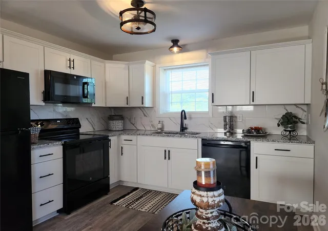 Photo 4 of Single family home for sale at 1734 Sneed Dr, Shelby, NC 28150 | MLS# 4335600 | Listing updated on 2026-09-14