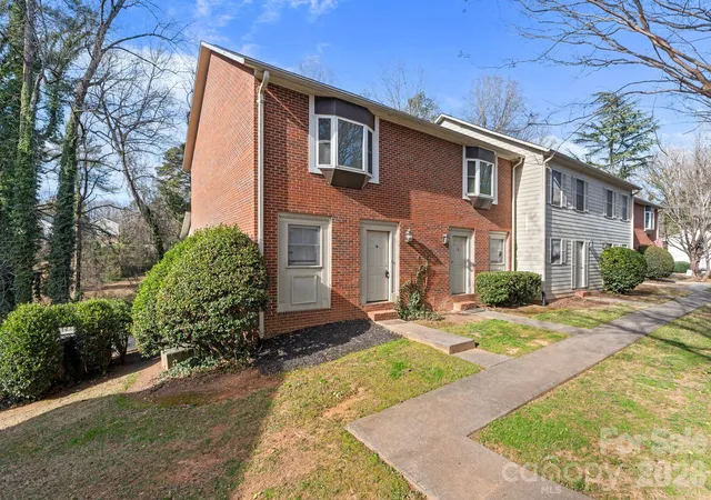 Photo 3 of Condo for sale at 239 13th Avenue Pl Nw #16, Hickory, NC 28601 | MLS# 4338703 | Listing updated on 2026-09-10