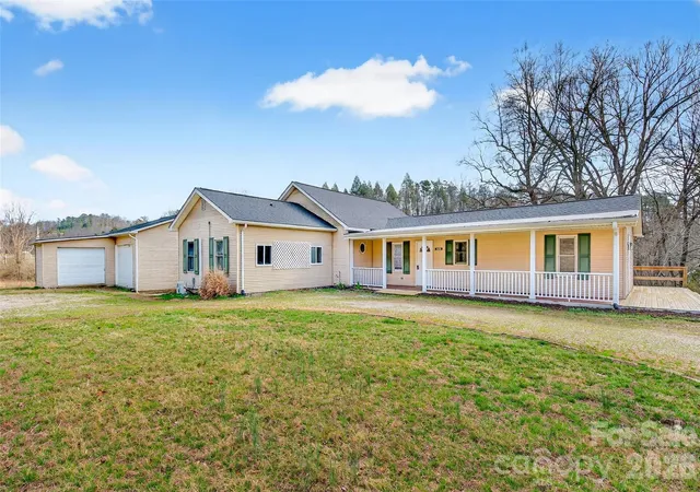 Photo 1 of Single family home for sale at 4259 Us 70 Rd W, Marion, NC 28752 | MLS# 4340034 | Listing updated on 2026-09-29