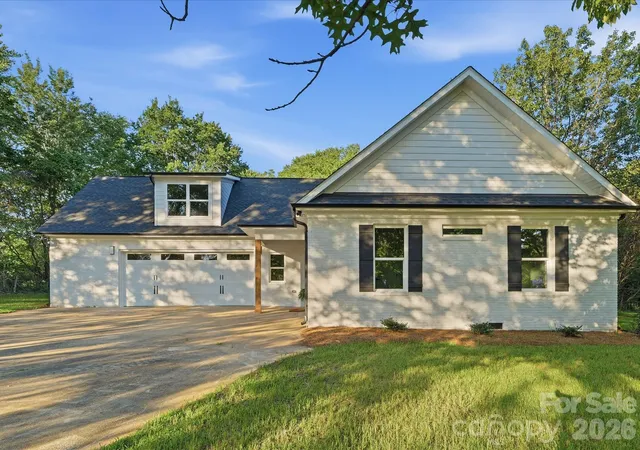 Photo 3 of Single family home for sale at 1491 Cedar Grv Rd, Clover, SC 29710 | MLS# 4341888 | Listing updated on 2026-09-10