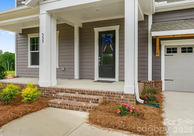 Photo 2 of Single family home for sale at 333 Portree St, Rock Hill, SC 29732 | MLS# 4342303 | Listing updated on 2026-10-16