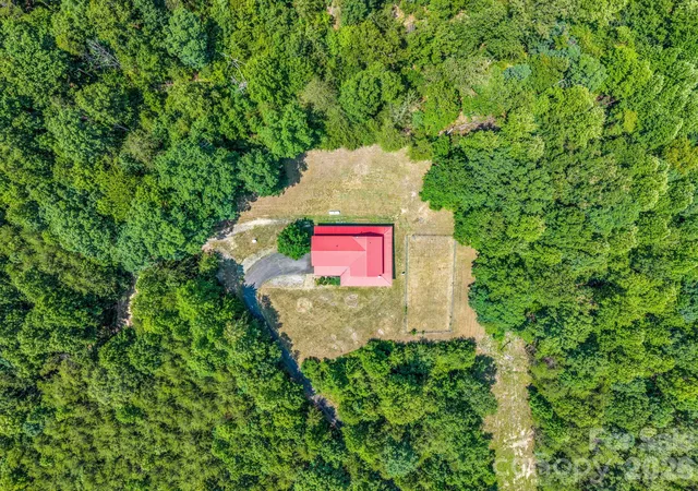 Photo 4 of Single family home for sale at 156 Carpenters Knob Dr, Lawndale, NC 28090 | MLS# 4343365 | Listing updated on 2026-09-15