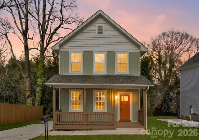 Photo 1 of Single family home for sale at 207 Putnam St, Shelby, NC 28152 | MLS# 4343872 | Listing updated on 2026-09-10