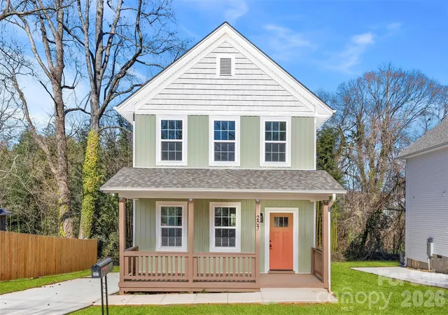 Photo 2 of Single family home for sale at 207 Putnam St, Shelby, NC 28152 | MLS# 4343872 | Listing updated on 2026-09-10