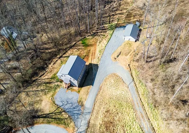 Photo 4 of Single family home for sale at 175 Trinity Dr, Sylva, NC 28779 | MLS# 4344630 | Listing updated on 2026-10-14