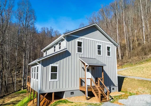 Photo 2 of Single family home for sale at 175 Trinity Dr, Sylva, NC 28779 | MLS# 4344630 | Listing updated on 2026-09-15