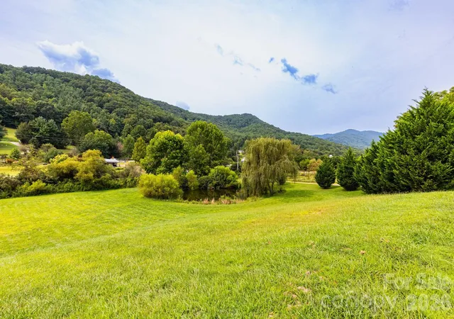 Photo 3 of Single family home for sale at 18 Hoye Ln, Candler, NC 28715 | MLS# 4345280 | Listing updated on 2026-10-06
