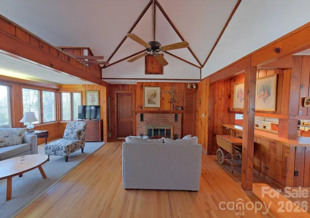 Photo 1 of Single family home for sale at 71 Norfolk Ln, Hendersonville, NC 28739 | MLS# 4345352 | Listing updated on 2026-09-23