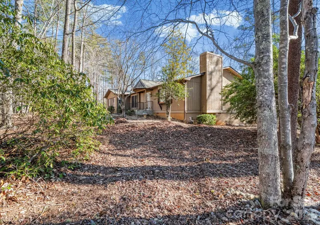 Photo 4 of Single family home for sale at 423 Mountain View Dr, Columbus, NC 28722 | MLS# 4345860 | Listing updated on 2026-10-07