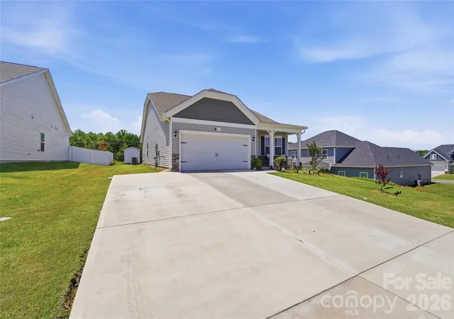 Photo 3 of Single family home for sale at 116 Camdenbrush Trl, Rock Hill, SC 29732 | MLS# 4345969 | Listing updated on 2026-10-01