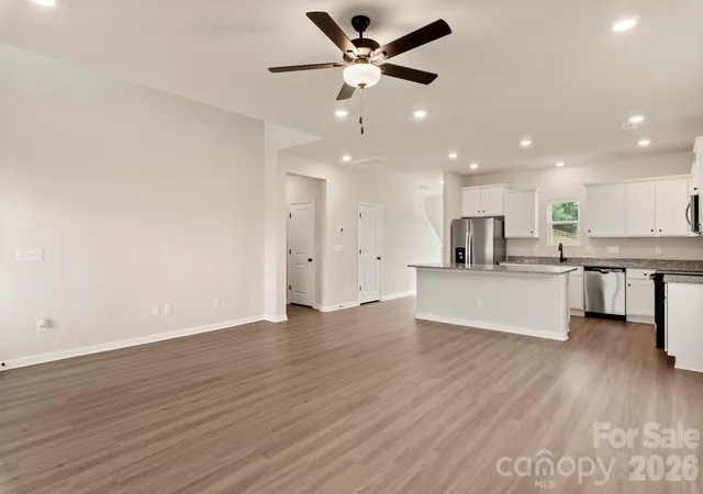 Photo 3 of Single family home for sale at 3329 Yorkshire Dr, Gastonia, NC 28052 | MLS# 4349071 | Listing updated on 2026-10-02