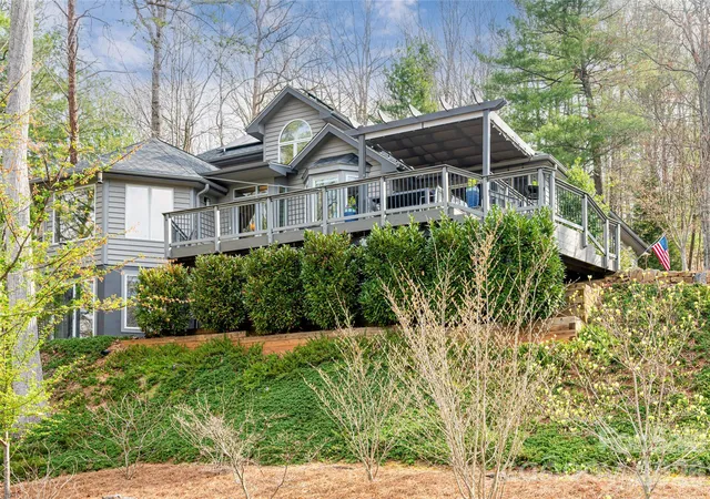 Photo 1 of Single family home for sale at 168 Skyview Cir, Asheville, NC 28804 | MLS# 4349077 | Listing updated on 2026-09-22