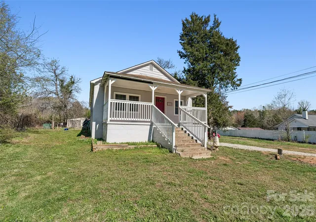 Photo 2 of Single family home for sale at 2089 Gastonia Hwy, Lincolnton, NC 28092 | MLS# 4350525 | Listing updated on 2026-10-03