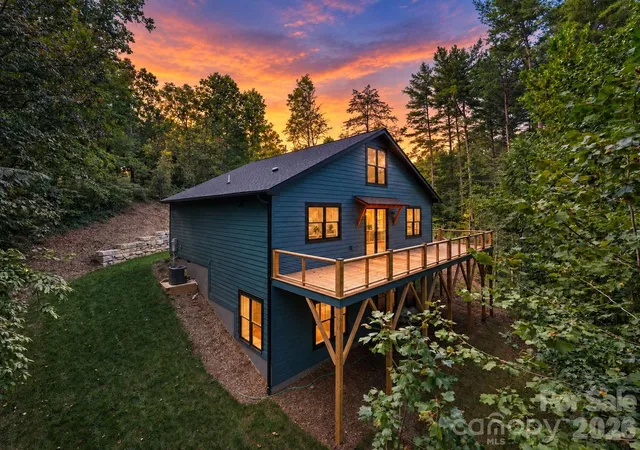 Photo 1 of Single family home for sale at 22 Deep Woods Rd, Weaverville, NC 28787 | MLS# 4350536 | Listing updated on 2026-09-28