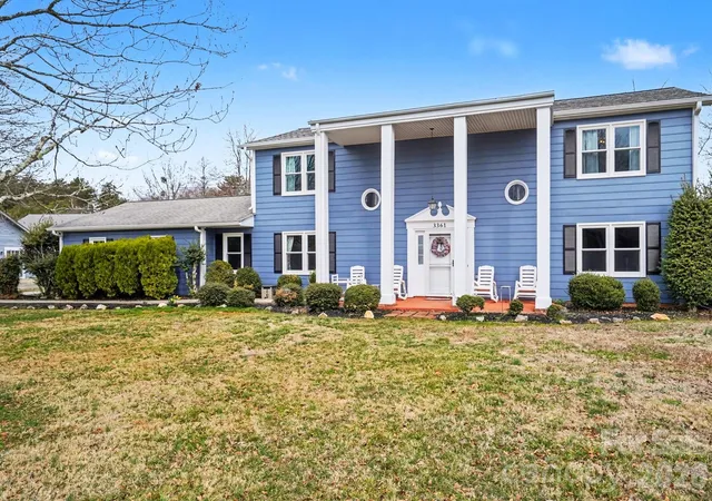 Photo 1 of Single family home for sale at 3361 47th Avenue Pl Ne, Hickory, NC 28601 | MLS# 4350708 | Listing updated on 2026-09-12