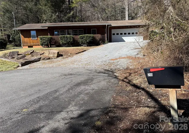 Photo 2 of Single family home for sale at 215 Pinellas Ln, Waynesville, NC 28785 | MLS# 4351510 | Listing updated on 2026-09-14