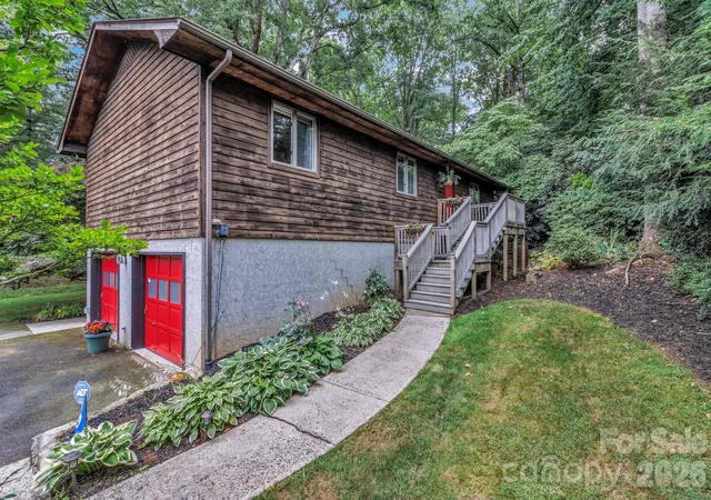 Photo 1 of Single family home for sale at 603 Rose Hl Rd, Asheville, NC 28803 | MLS# 4351754 | Listing updated on 2026-09-30