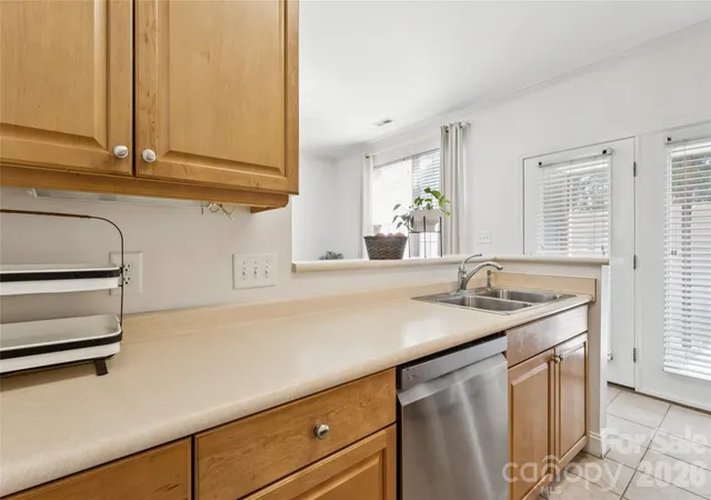 Photo 4 of Townhouse for sale at 2428 Madison Green Dr, Gastonia, NC 28054 | MLS# 4353023 | Listing updated on 2026-09-11