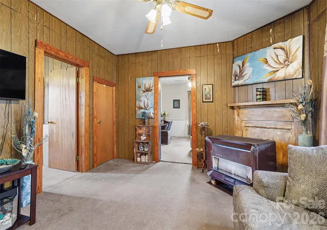 Photo 4 of Single family home for sale at 7 Stowe St, Lowell, NC 28098 | MLS# 4353479 | Listing updated on 2026-09-25