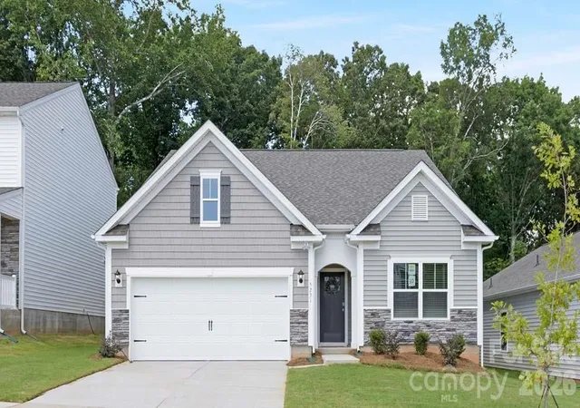 Photo 1 of Single family home for sale at 47 Cora View Trl, Waynesville, NC 28785 | MLS# 4354313 | Listing updated on 2026-09-14