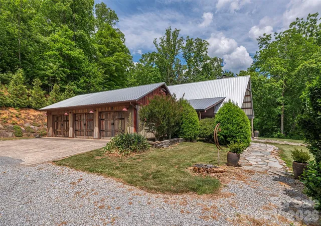 Photo 3 of Single family home for sale at 461 Ferguson Cvs Loop, Clyde, NC 28721 | MLS# 4354575 | Listing updated on 2026-09-26