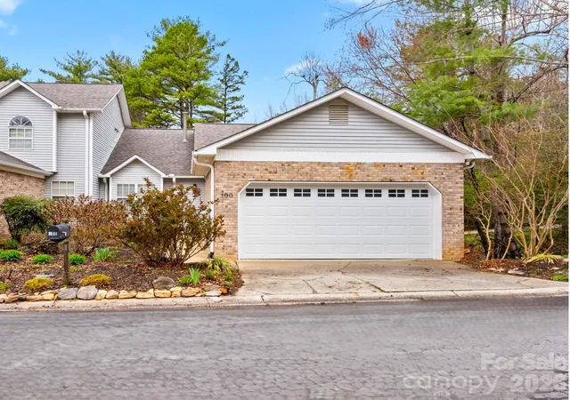 Photo 2 of Townhouse for sale at 100 Thistle Knoll Ct, Asheville, NC 28803 | MLS# 4355121 | Listing updated on 2026-10-01