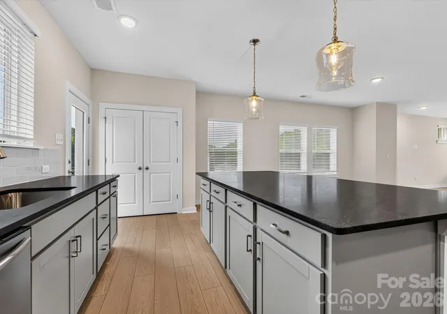 Photo 3 of Townhouse for sale at 1144 Bismuth Ln, Charlotte, NC 28211 | MLS# 4355308 | Listing updated on 2026-10-02