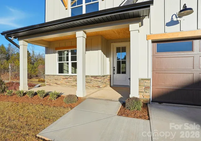 Photo 3 of Single family home for sale at 118 Chapel Xing Ln #10, Swannanoa, NC | MLS# 4355448 | Listing updated on 2026-09-30
