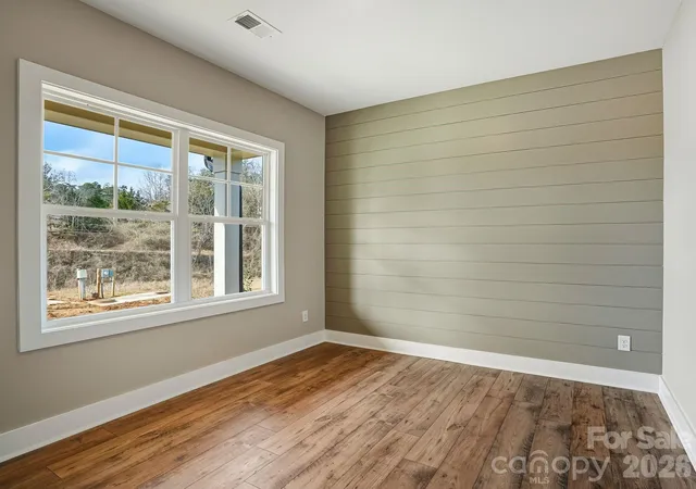 Photo 4 of Single family home for sale at 118 Chapel Xing Ln #10, Swannanoa, NC | MLS# 4355448 | Listing updated on 2026-09-30