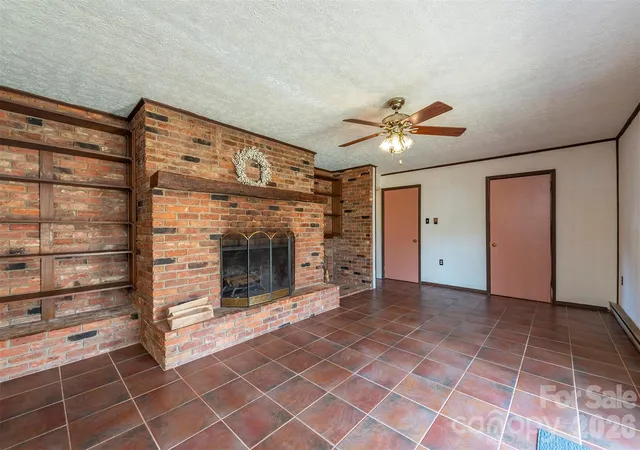 Photo 3 of Single family home for sale at 118 Richard Ln, Black Mountain, NC 28711 | MLS# 4356314 | Listing updated on 2026-10-09