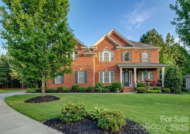 Photo 1 of Single family home for sale at 16518 Governors Clb Ct, Charlotte, NC 28278 | MLS# 4356630 | Listing updated on 2026-09-15