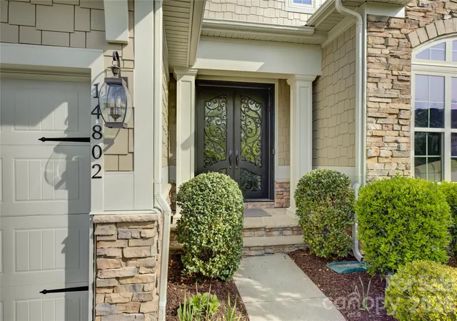 Photo 3 of Single family home for sale at 14802 Creeks Edge Dr, Charlotte, NC 28278 | MLS# 4356653 | Listing updated on 2026-09-30