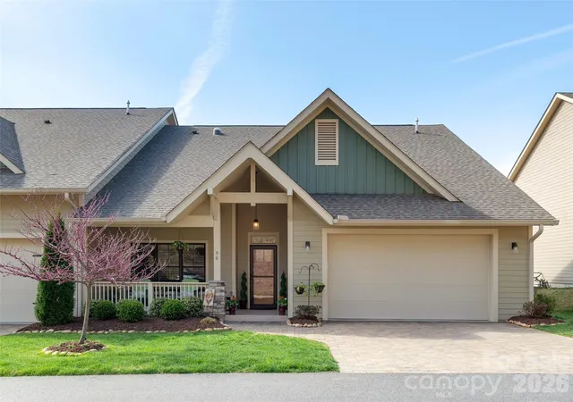 Photo 3 of Townhouse for sale at 96 Copper Crk Ln, Hendersonville, NC 28739 | MLS# 4356746 | Listing updated on 2026-09-15