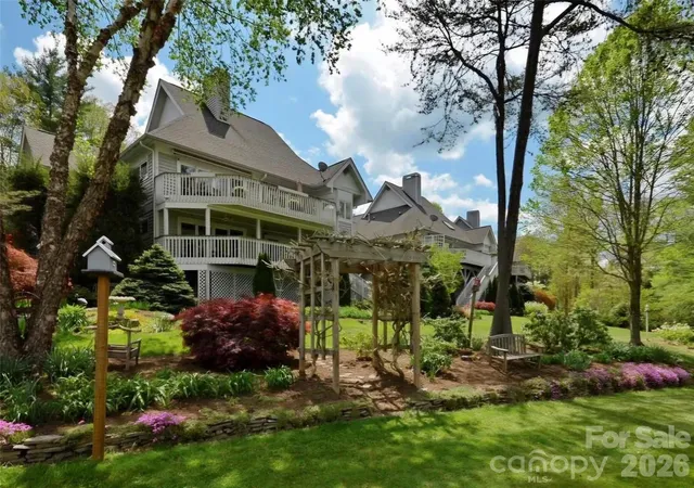 Photo 1 of Single family home for sale at 38 Highland Pointe Dr, Weaverville, NC 28787 | MLS# 4357274 | Listing updated on 2026-10-04