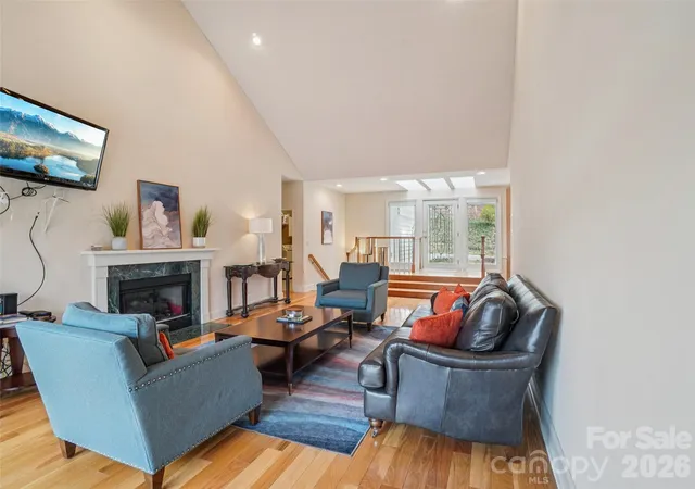 Photo 4 of Single family home for sale at 38 Highland Pointe Dr, Weaverville, NC 28787 | MLS# 4357274 | Listing updated on 2026-10-04