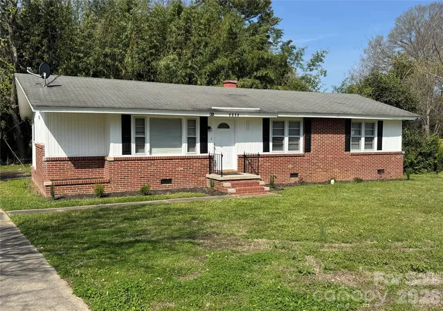 Photo 1 of Single family home for sale at 1311 Mt Gallant Rd, Rock Hill, SC 29732 | MLS# 4357489 | Listing updated on 2026-09-11