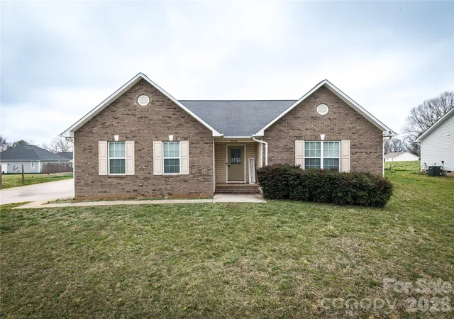 Photo 1 of Single family home for sale at 4829 County Home Rd, Conover, NC 28613 | MLS# 4357560 | Listing updated on 2026-09-13