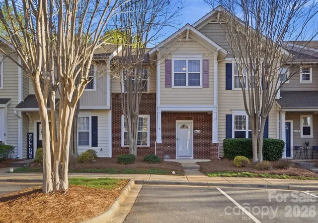 Listing Photo 1 - Condo for sale in building located at 8422 Chaceview Ct, Charlotte, NC 28269