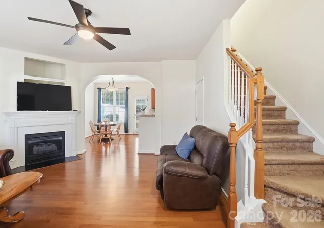 Listing Photo 5 - Condo for sale in building located at 8422 Chaceview Ct, Charlotte, NC 28269