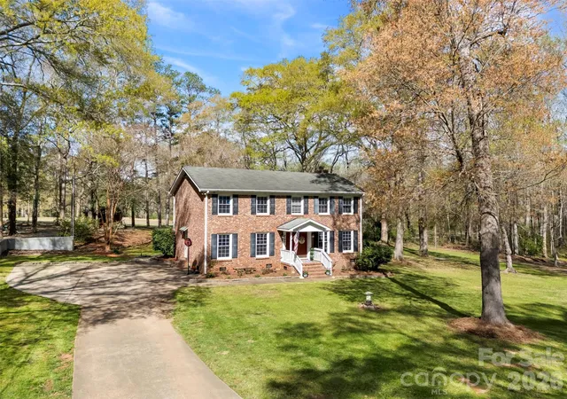 Photo 3 of Single family home for sale at 3180 Pinetuck Ln, Rock Hill, SC 29730 | MLS# 4359029 | Listing updated on 2026-09-14