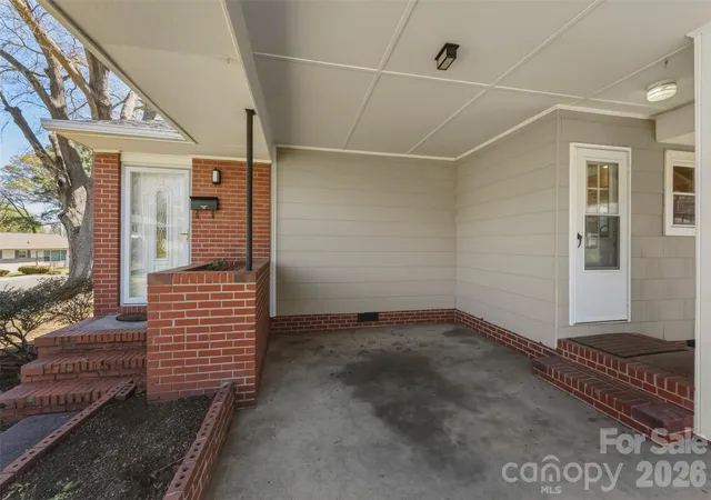 Photo 3 of Single family home for sale at 1213 E Park Dr, Gastonia, NC 28054 | MLS# 4359595 | Listing updated on 2026-09-14