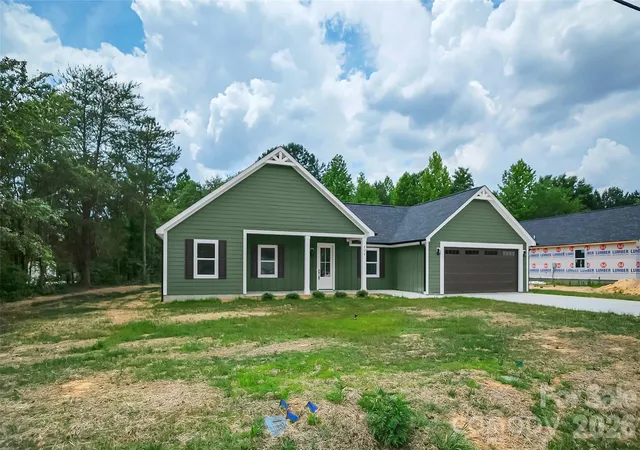 Photo 3 of Single family home for sale at 404 Jc Dellinger Rd, Cherryville, NC 28021 | MLS# 4359960 | Listing updated on 2026-09-15