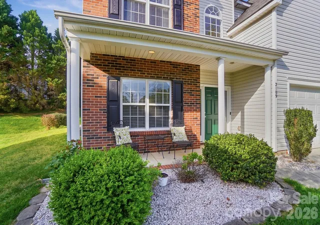 Photo 3 of Sale Pending at 2109 Coral Berry Ln, Waxhaw, NC 28173 | MLS# 4360421 | Listing updated on 2026-09-15