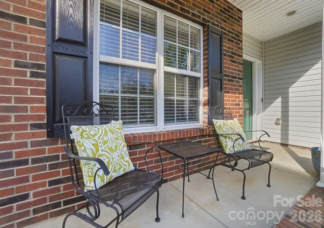 Photo 3 of Sale Pending at 2109 Coral Berry Ln, Waxhaw, NC 28173 | MLS# 4360421 | Listing updated on 2026-09-15