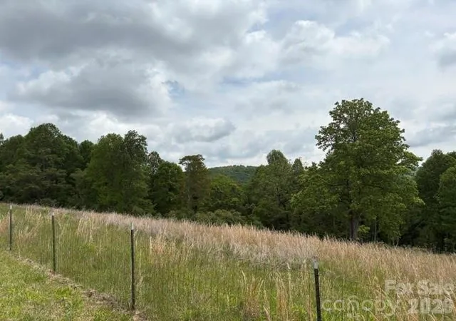 Photo 3 of Single family home for sale at 68 Simply Grateful Dr, Hendersonville, NC 28792 | MLS# 4361278 | Listing updated on 2026-10-05