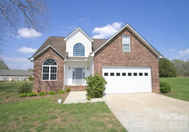 Photo 1 of Single family home for sale at 1045 Saxton Cir, Salisbury, NC 28147 | MLS# 4361546 | Listing updated on 2026-09-12