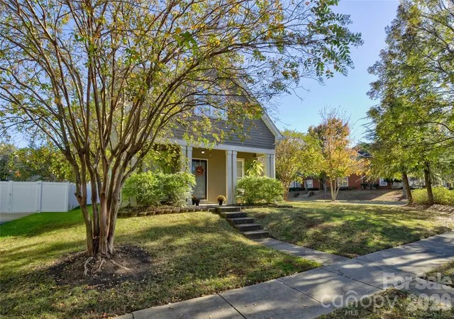 Photo 2 of Single family home for sale at 1804 Ethel Guest Ln, Charlotte, NC 28206 | MLS# 4361696 | Listing updated on 2026-09-15
