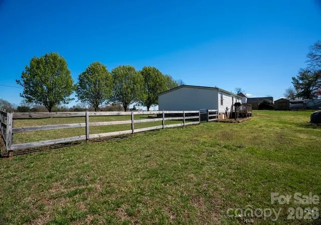 Photo 4 of Single family home for sale at 889 Tabor Rd, Olin, NC 28660 | MLS# 4361989 | Listing updated on 2026-10-03